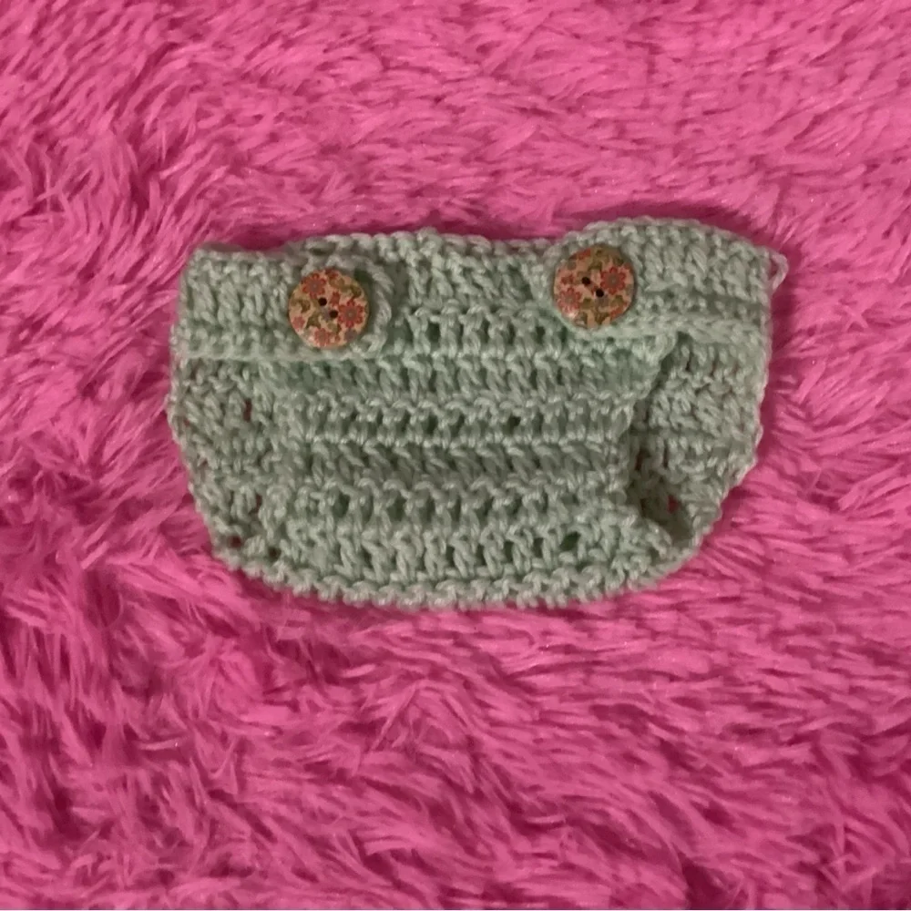 HANDCRAFTED & HAND CROCHETED GREEN DIAPER COVER WITH FLORAL WOODEN BUTTONS PR-NB